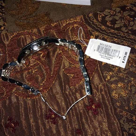 🌼🌸Michael Kors🌼🌸
Silver Chronograph Watch - Picture 5 of 8